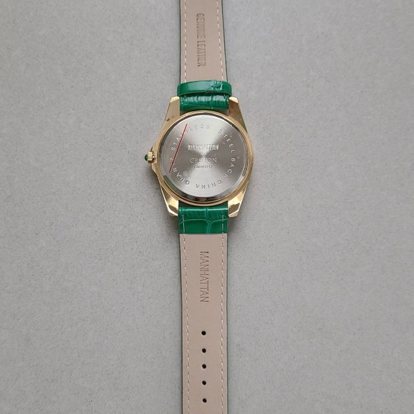 NWOT Green Manhattan Watch - Picture 5 of 8